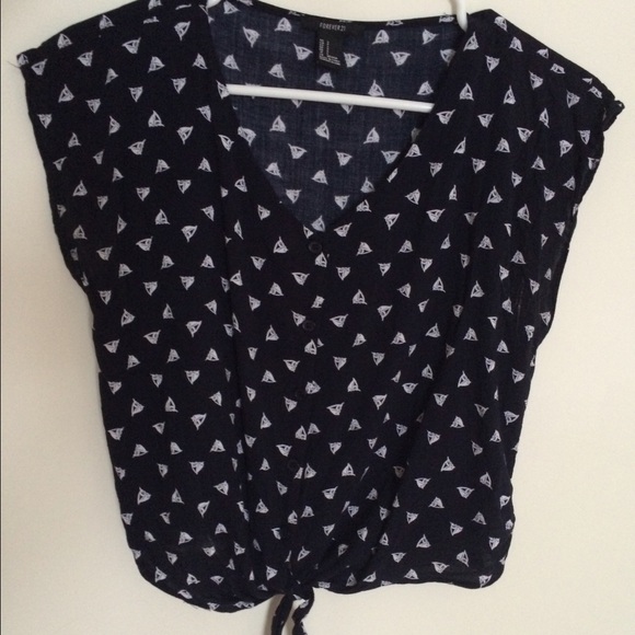 Sailboat Crop Top - Picture 2 of 4