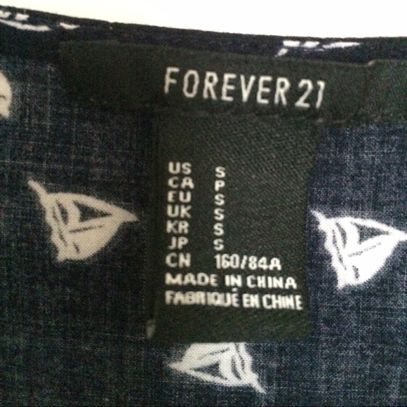 Sailboat Crop Top - Picture 3 of 4