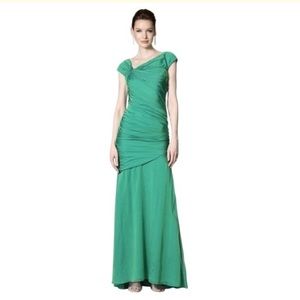 Carmen Marc Valvo Women's Cap Sleeve Chiffon Gown