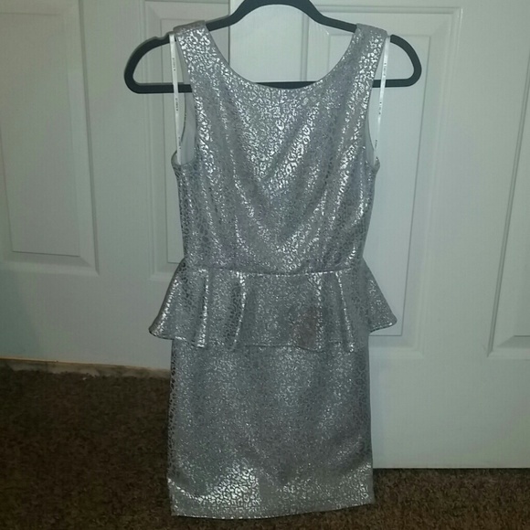 Peplum Silver cheetah printed dress