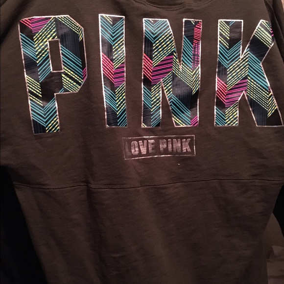 VS pink shirt