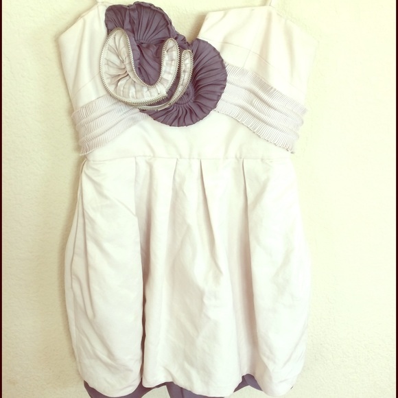 Bcbgmax runway dress size 2-ivory
