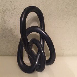 Sculpture knickknack