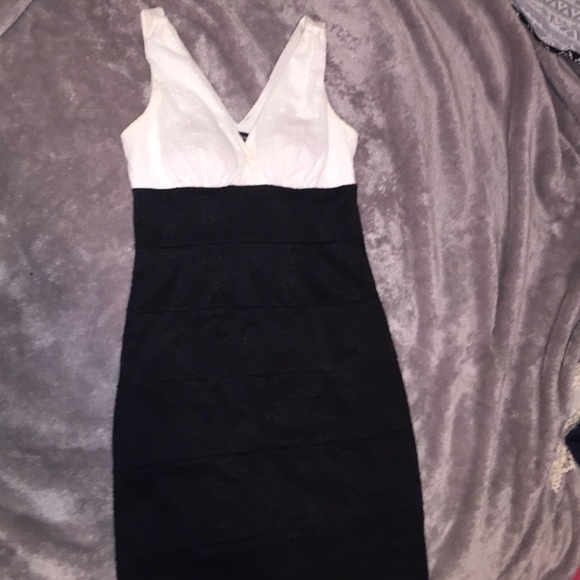 dress - Picture 1 of 2