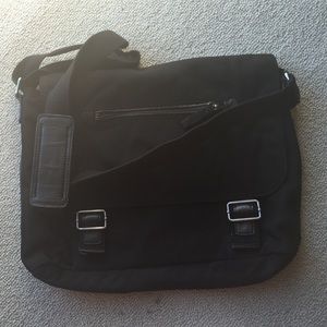 Banana Republic black durable canvas messenger bag