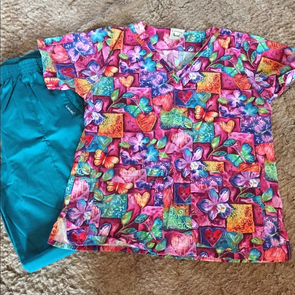 Top sold in bundle. Pants Re-Listed.