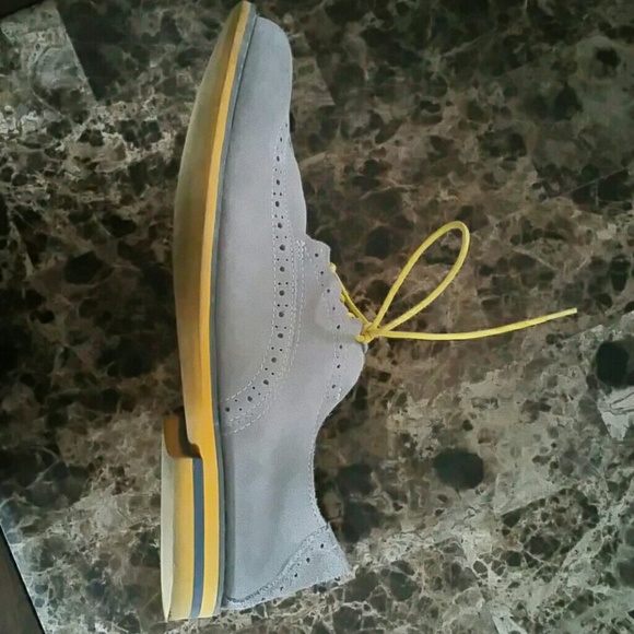 Shoes - Picture 2 of 3