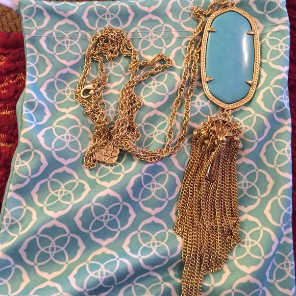 Kendra Scott necklace