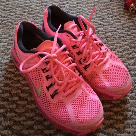 Pink Nike air max's