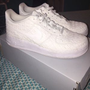 ‼️ Sold locally ‼️