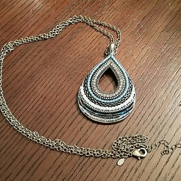 Premier Designs reversible necklace