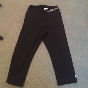Nike pro workout leggings