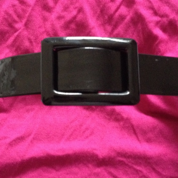 🔴 SOLD! Waist Belt in Black Patent Leather - Picture 3 of 3
