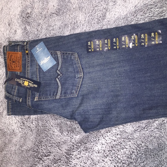 Boot cut lucky brand jeans size 2/26, 32 length - Picture 1 of 2