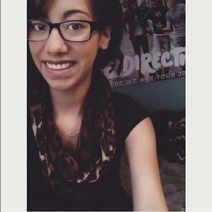 Meet your Posher, Monica