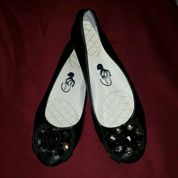 Black dress flats!