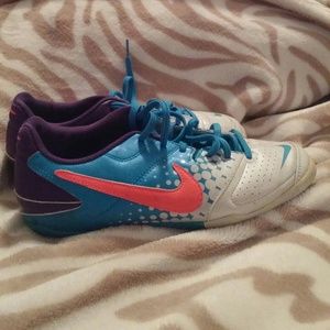 Nike indoor soccer shoes/cute casual shoes