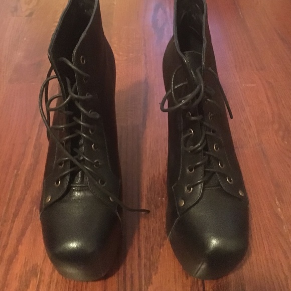 Jeffrey Campbell Litas