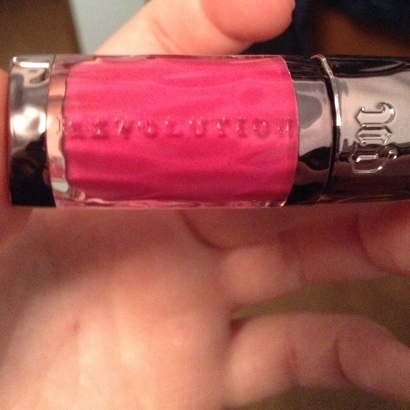 Urban Decay Revolution Lip Gloss - Scandal - Picture 1 of 2