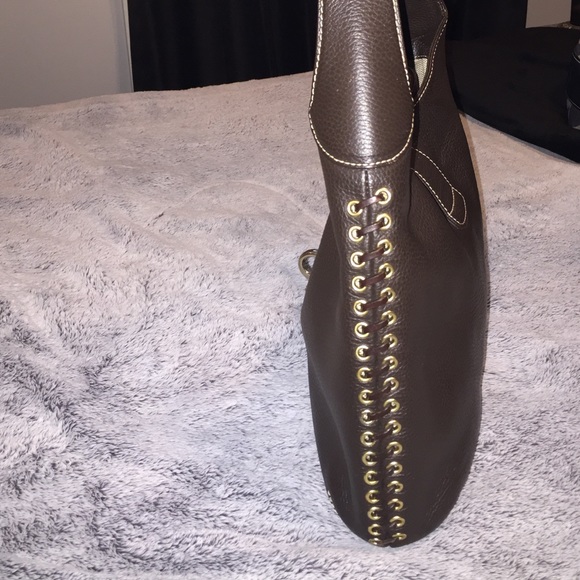 Large Dooney and Bourke shoulder bag - Picture 2 of 4