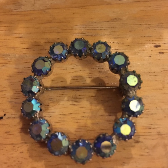 Vintage sparkle blue rhinestone brooch - Picture 3 of 3