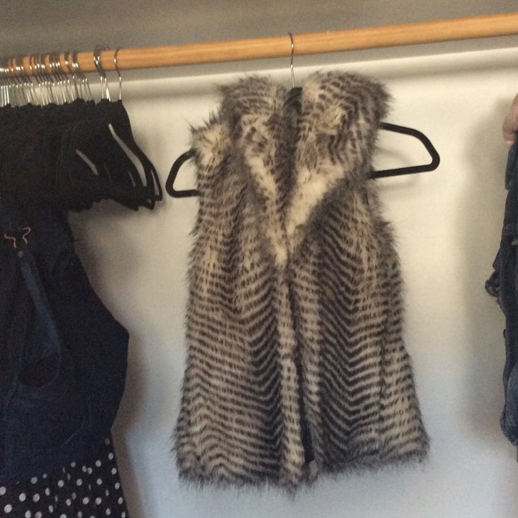 Faux fur vest!