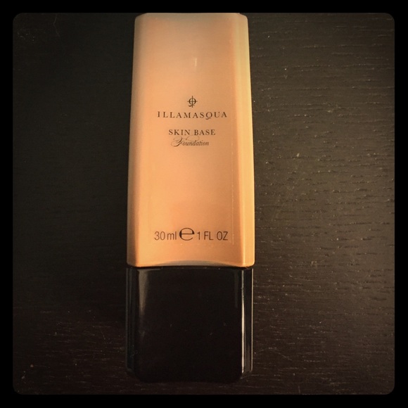 Illamasqua Skin Base foundation