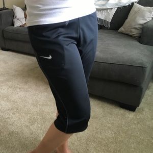 Nike dri-fit capris