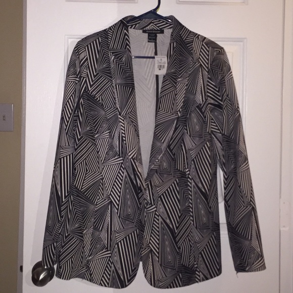 Black and white blazer bundle w/white pencil skirt