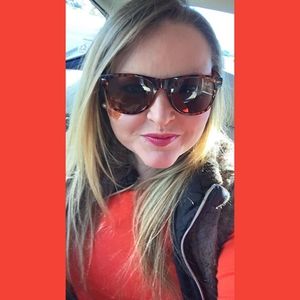 Meet your Posher, Nikki