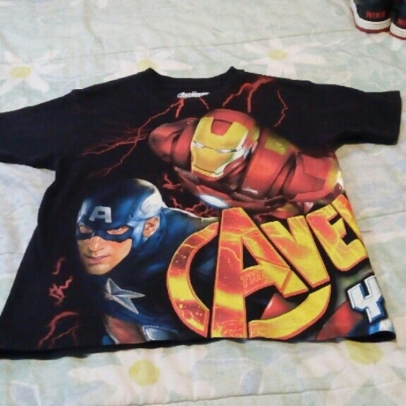 Boy's Avengers T-shirt