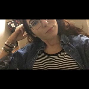 Meet your Posher, Adriana