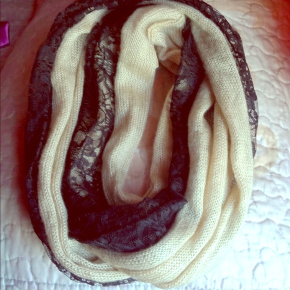 Buckle Scarf!