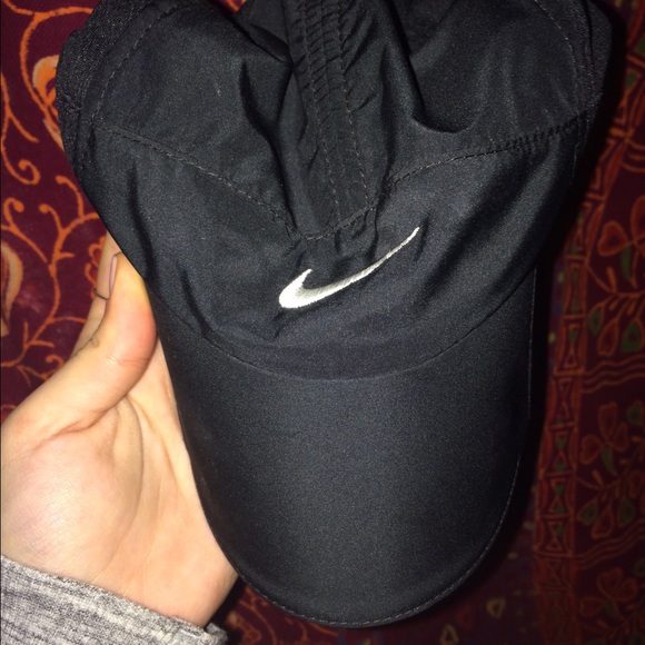 Black nike dry fit hat
