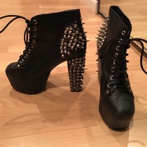 Jeffrey Campbell