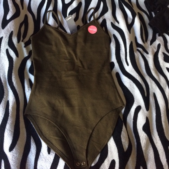 V neck bodysuit