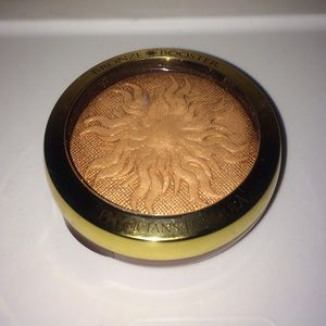 Bronzer