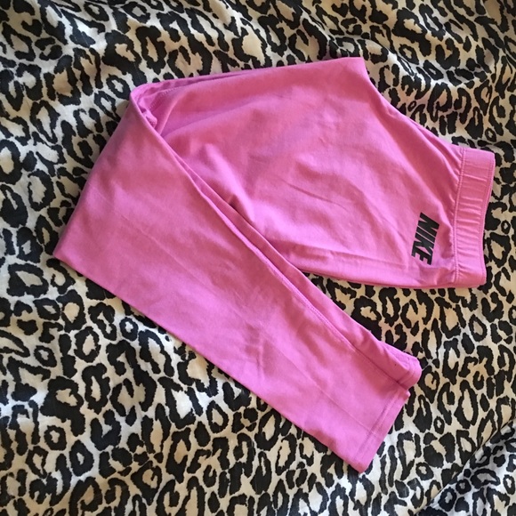 Pink nike gym yoga pants