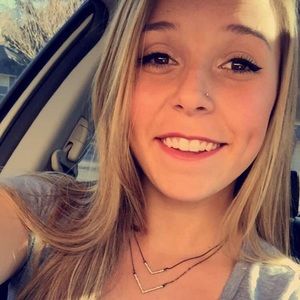 Meet your Posher, Kara