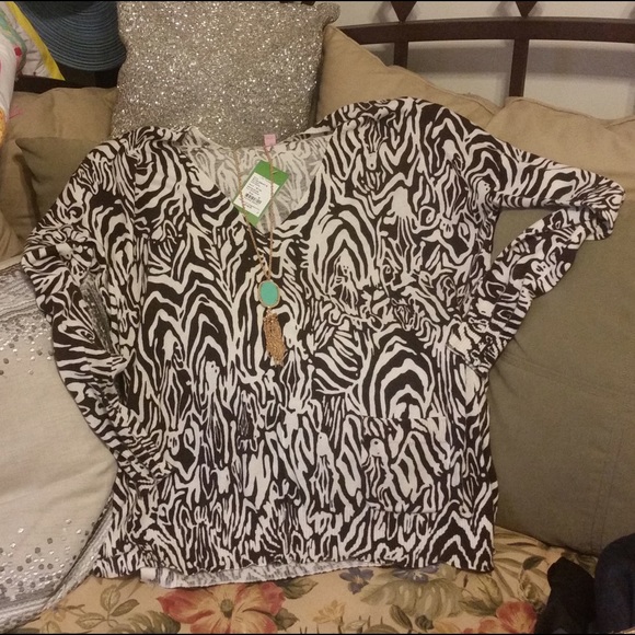 NWT Med Full Entourage Sweater