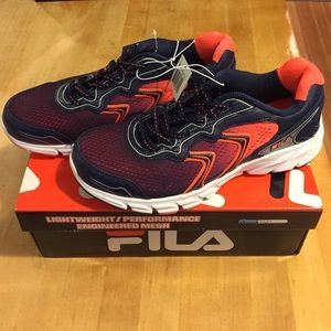 Brand New Fila Stellaray Sneakers Size 10