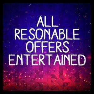 ❤️MAKE A REASONABLE OFFER❤️