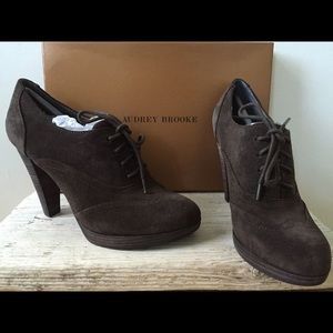 Black Suede Oxford Heels/ Pumps