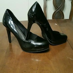 New price! Black shiny heels