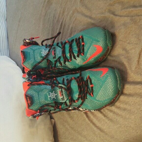 Christmas lebrons