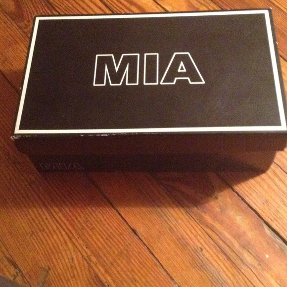 ❌Suede ruffled heels❌ - Picture 4 of 4