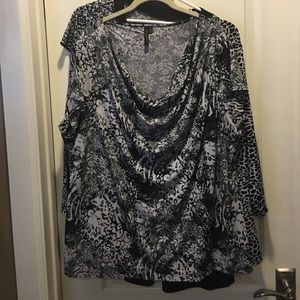 Black and white shirt sleeves top