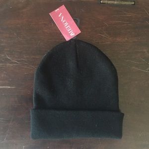 Black beanie NWT
