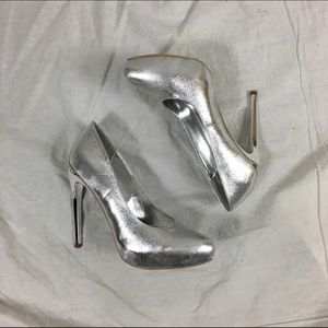 Silver foil pumps