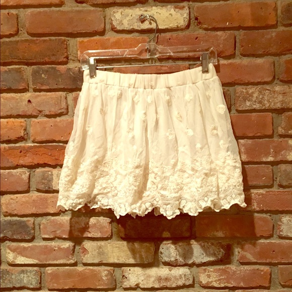 Cream lace skirt- great for layering!